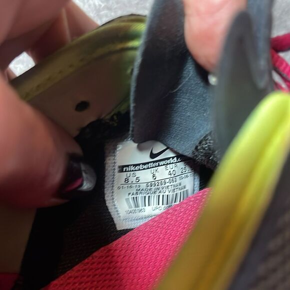 Nike training shoes size 8 1/2 - Picture 8 of 8